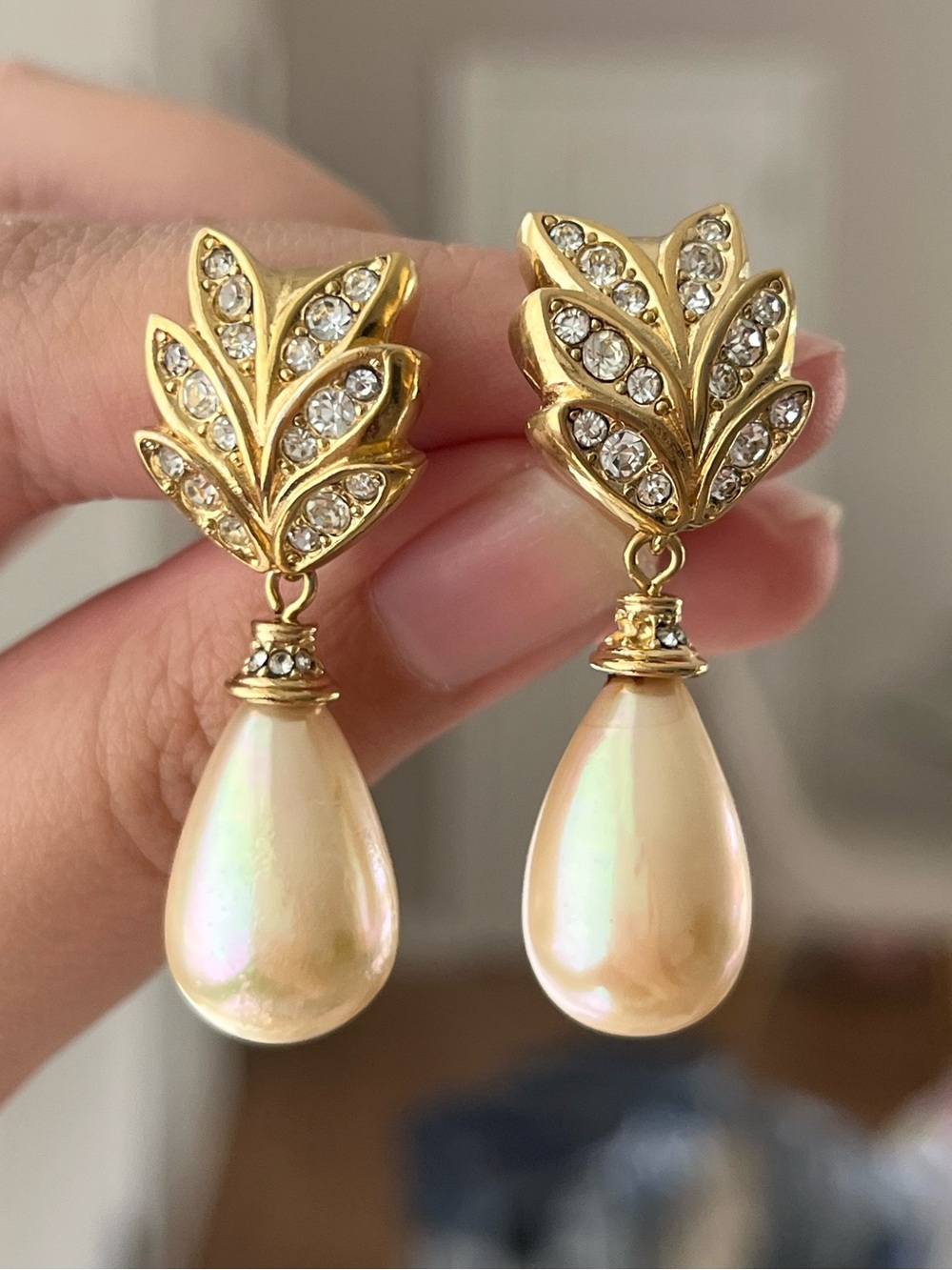 Authentic Vintage Dior Palm Leaf Stone Teardrop Pearl Dangle Gold Clip Earrings